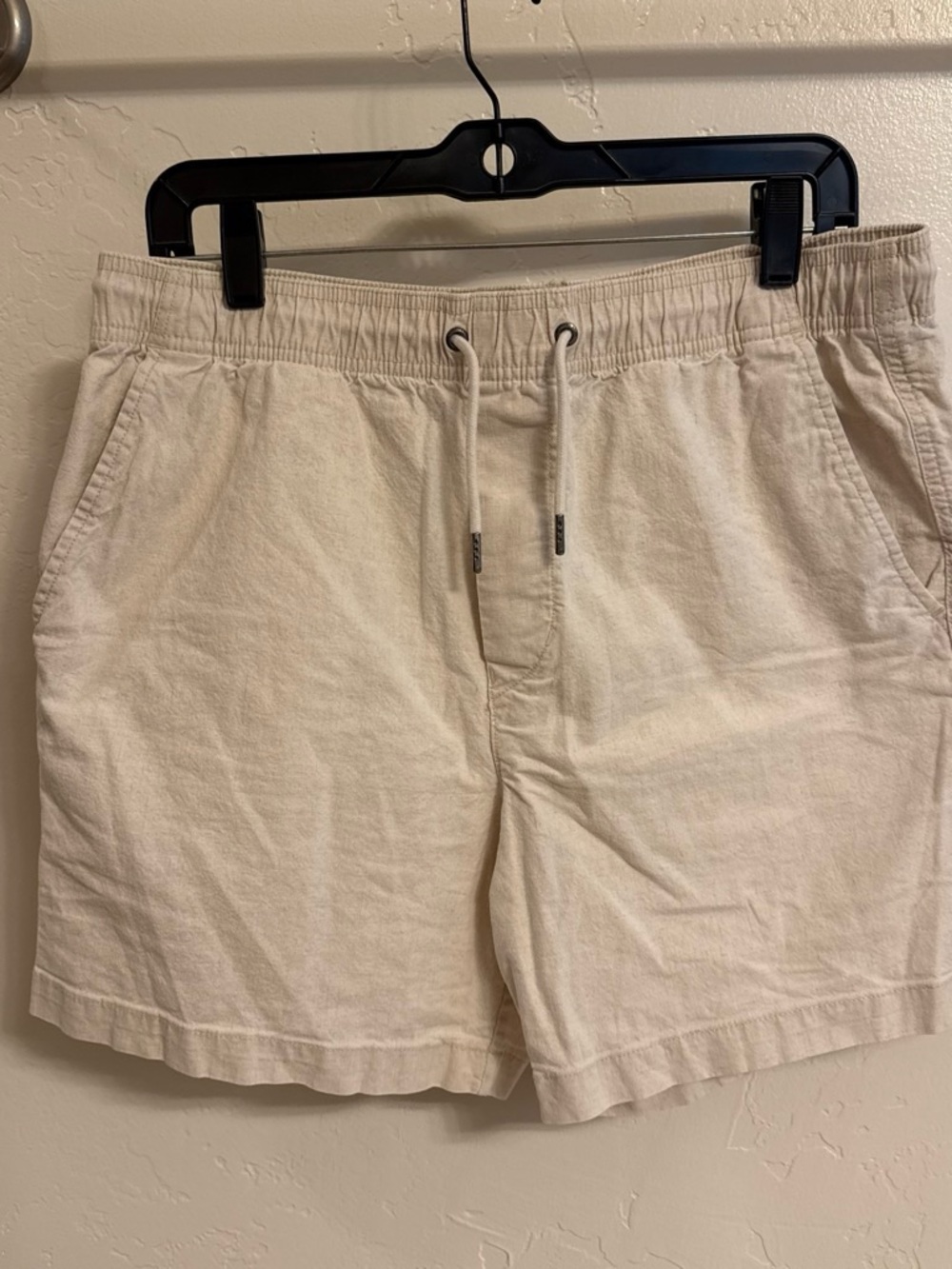 American Eagle Outfitters Men's Linen Flat Front Drawstring Shorts - Cream